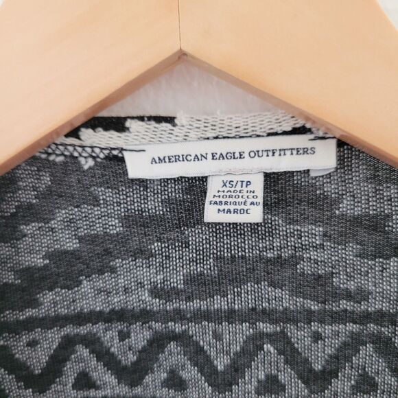 American Eagle Women's sz XS Tribal print Sweater Open Front Waterfall Cardigan - Picture 3 of 10